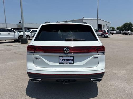 2024 Volkswagen Atlas 2.0T SE w/Technology 4MOTION