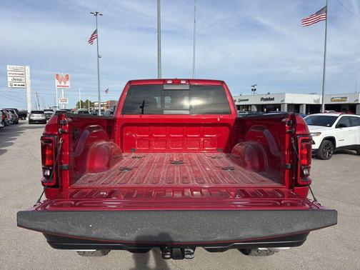 Molten Red Pearlcoat 2026 RAM 2500 Warlock Crew Cab 4x4 6'4' Box