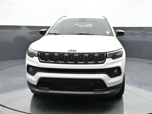 Bright White Clearcoat 2026 Jeep Compass Latitude