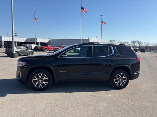2023 GMC Acadia AWD SLT