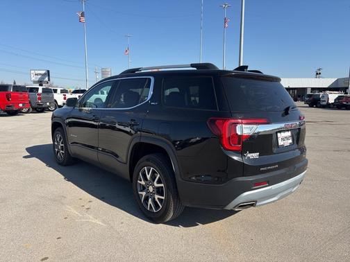 2023 GMC Acadia AWD SLT