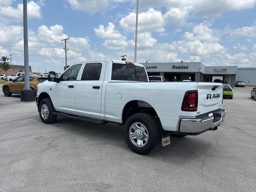 2025 RAM 2500 Tradesman Crew Cab 4x4 6'4' Box