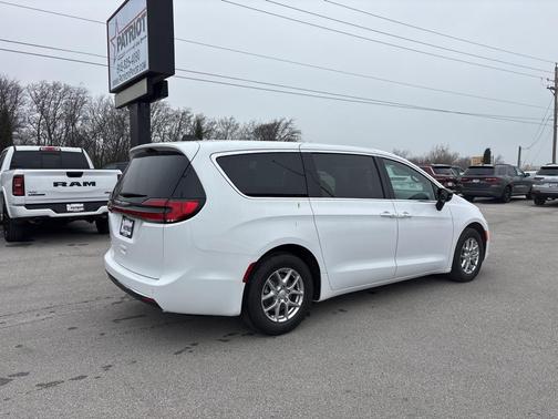 2026 Chrysler Pacifica L