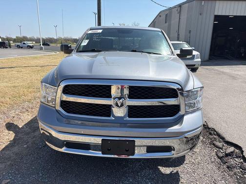 Billet Silver Metallic Clearcoat 2019 RAM 1500 SLT