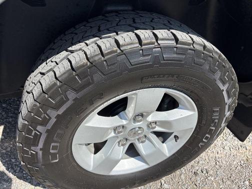 Billet Silver Metallic Clearcoat 2019 RAM 1500 SLT