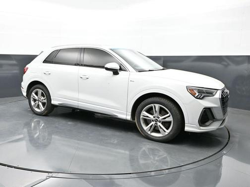 Glacier White Metallic 2021 Audi Q3 45 S line Premium Plus