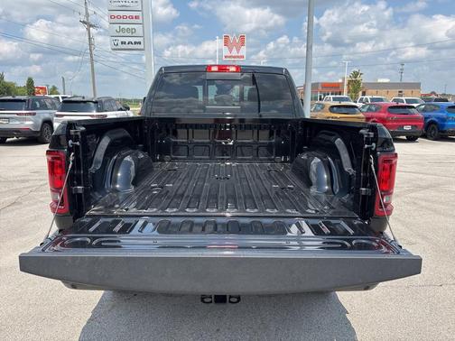 2025 RAM 2500 Tradesman Crew Cab 4x4 6'4' Box