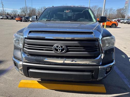 2014 Toyota Tundra SR5