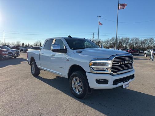 2024 RAM 2500 Laramie Crew Cab 4x4 6'4' Box