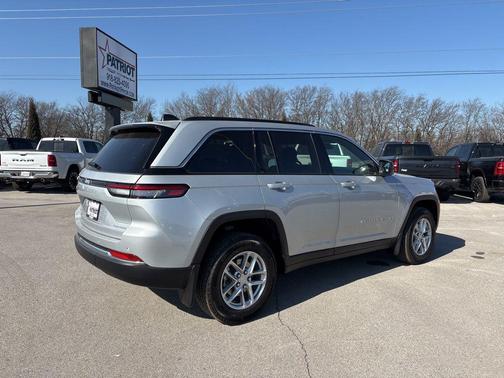 2026 Jeep Grand Cherokee Altitude