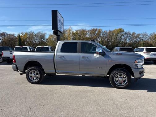 2024 RAM 2500 Laramie Crew Cab 4x4 6'4' Box