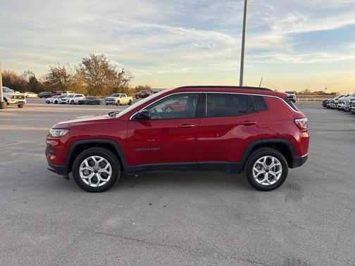 2025 Jeep Compass Latitude
