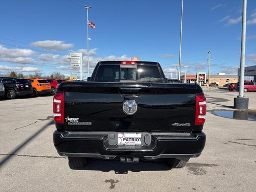 2024 RAM 2500 Laramie Crew Cab 4x4 6'4' Box