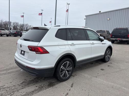 2024 Volkswagen Tiguan 2.0T SE