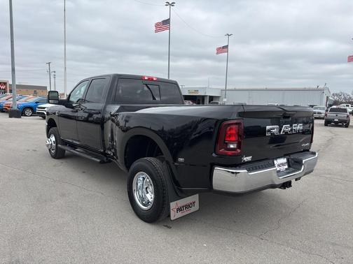 2026 RAM 3500 Tradesman Crew Cab 4x4 8' Box