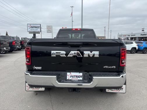 2026 RAM 3500 Tradesman Crew Cab 4x4 8' Box