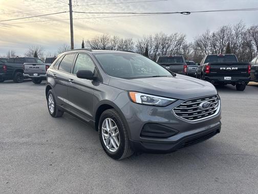 2022 Ford Edge SE