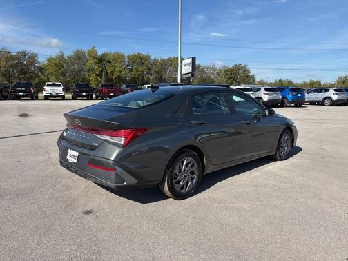 2024 Hyundai ELANTRA HEV Blue