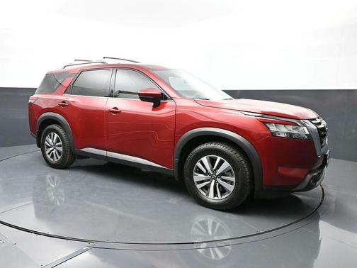 2023 Nissan Pathfinder SL FWD