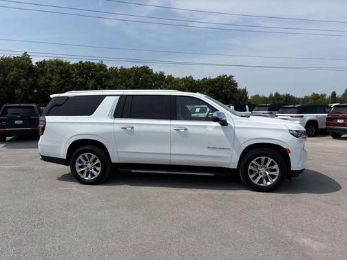 2023 Chevrolet Suburban Premier