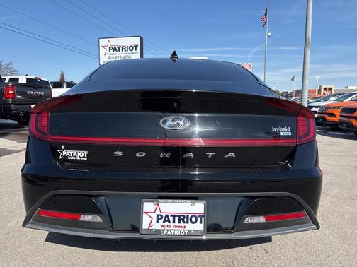 2023 Hyundai SONATA Hybrid Base