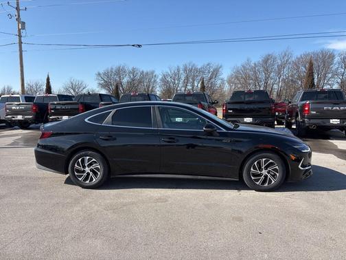 2023 Hyundai SONATA Hybrid Base