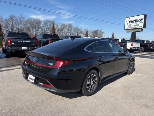 2023 Hyundai SONATA Hybrid Base