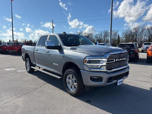 2024 RAM 2500 Laramie Crew Cab 4x4 6'4' Box