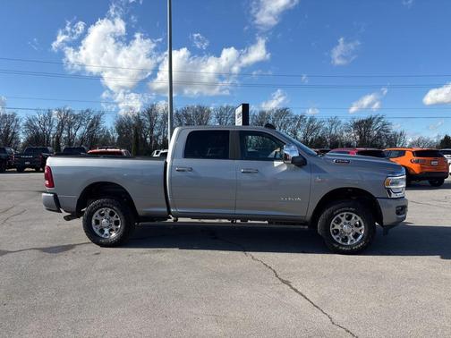 2024 RAM 2500 Laramie Crew Cab 4x4 6'4' Box