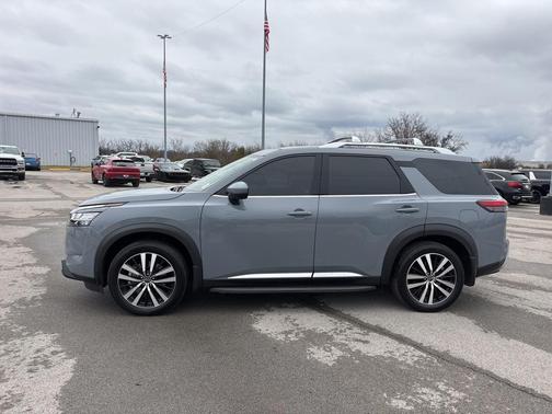 2024 Nissan Pathfinder Platinum 4WD
