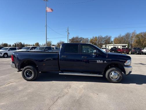 2017 RAM 3500 Tradesman Crew Cab 4x4 8' Box