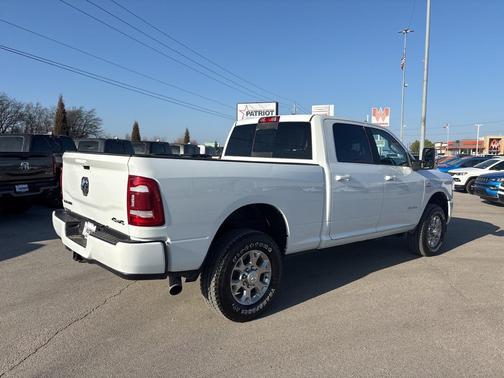 2024 RAM 2500 Laramie Crew Cab 4x4 6'4' Box