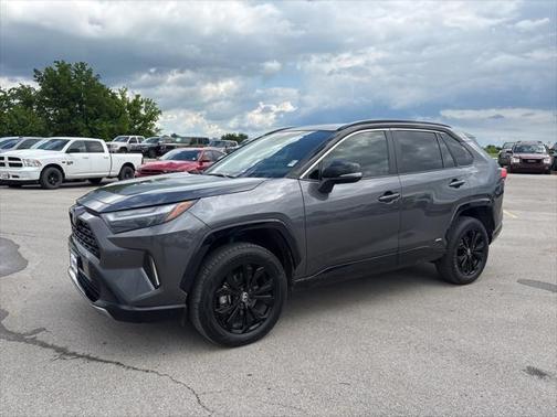 2022 Toyota RAV4 Hybrid SE