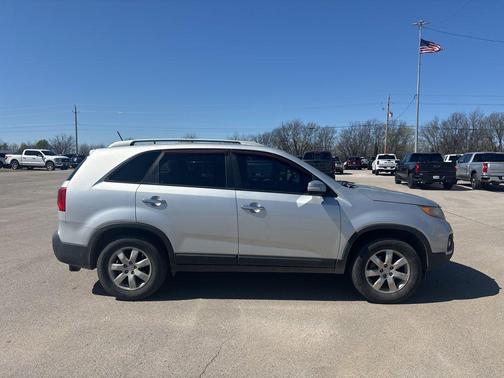 2011 Kia Sorento LX