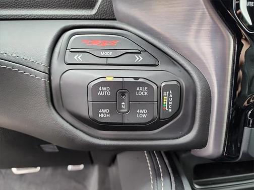 Diamond Black Crystal Pearlcoat 2022 RAM 1500 TRX