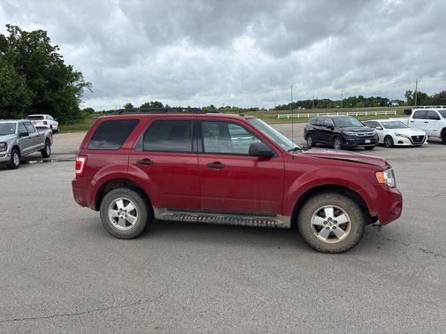 Sangria Red Metallic 2011 Ford Escape XLT
