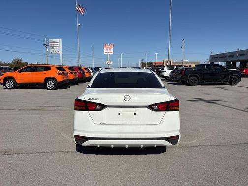 2024 Nissan Altima S FWD