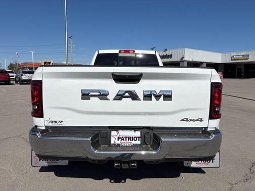 2026 RAM 3500 Tradesman Crew Cab 4x4 8' Box