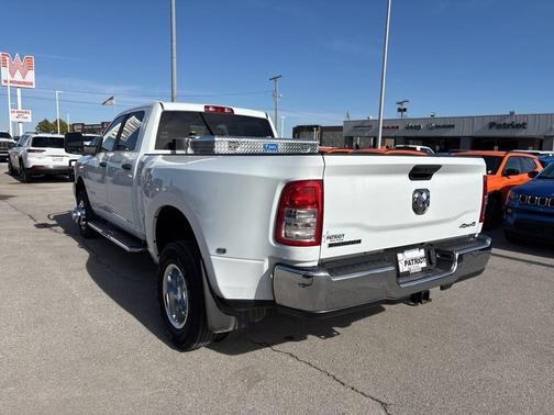 2024 RAM 3500 Big Horn Crew Cab 4x4 8' Box