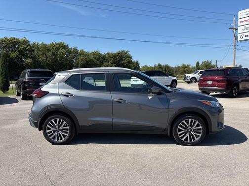 2022 Nissan Kicks SV