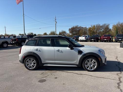 2022 MINI Countryman Oxford Edition