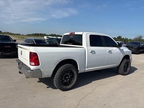 Bright White Clearcoat 2016 RAM 1500 Big Horn
