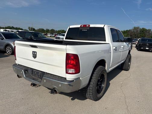 Bright White Clearcoat 2016 RAM 1500 Big Horn