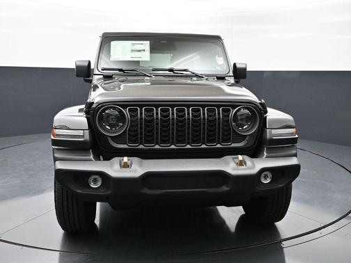 Black Clearcoat 2026 Jeep Wrangler 85th Anniversary