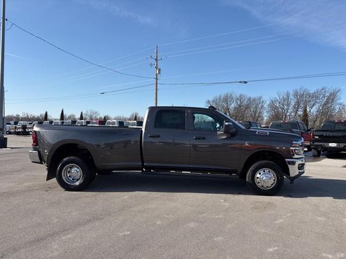 2026 RAM 3500 Tradesman Crew Cab 4x4 8' Box