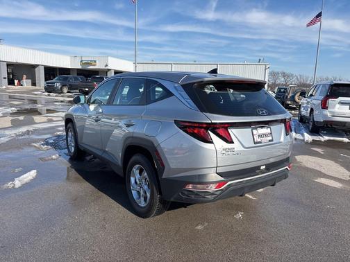 2024 Hyundai TUCSON SE