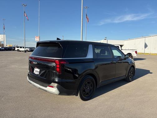 2025 Kia Carnival LXS