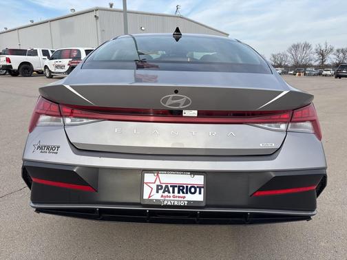 2025 Hyundai ELANTRA HEV Limited