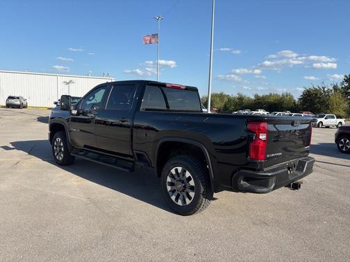 2025 Chevrolet Silverado 2500 Custom