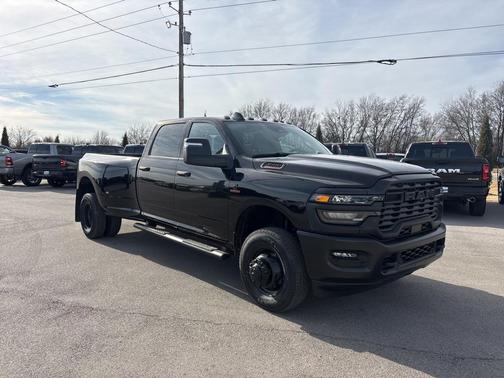 2026 RAM 3500 Tradesman Crew Cab 4x4 8' Box